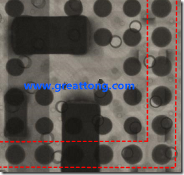 BGA錫球尺寸小于0.4mm，采用降低BGA內(nèi)圍襲球的錫膏量所得到X-Ray，稍微留意一下可以發(fā)現(xiàn)最外圈的錫量(圓的直徑)比其他內(nèi)圍的錫球上的錫量來得多一點點。也就是外圈的黑色圓形直徑比內(nèi)圈的圓形來得大一點點。